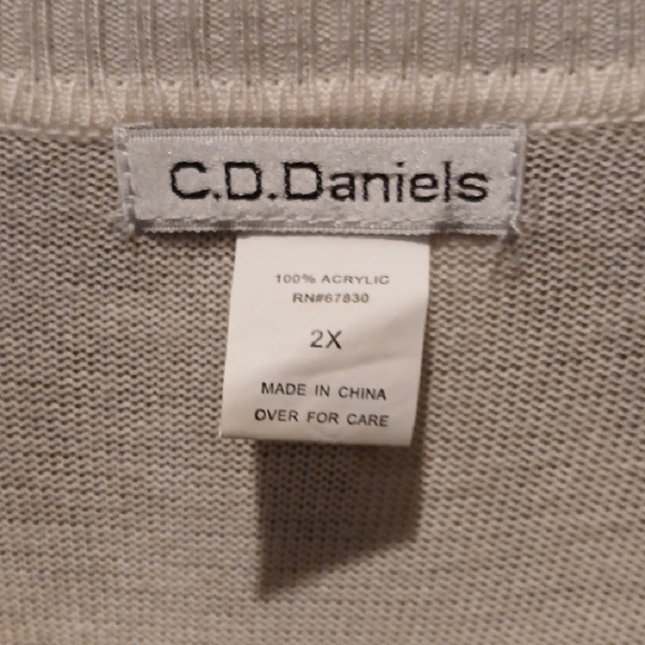 C.D. Daniel's White Multi-colored Sweater - Picture 1 of 12